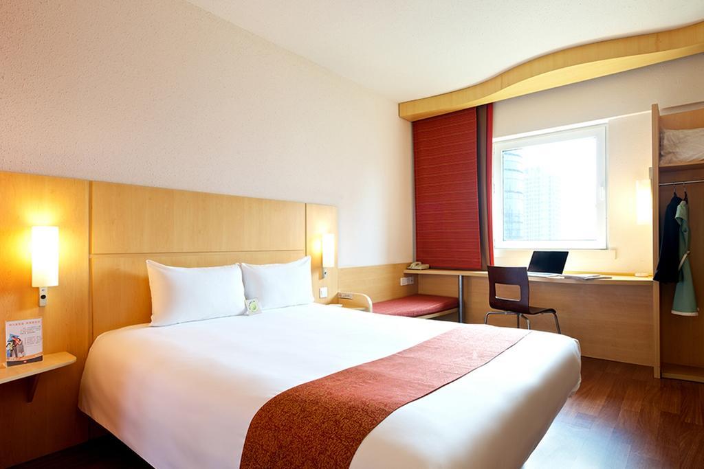 Ibis Ningbo Qianhu Plaza Hotel Ngoại thất bức ảnh
